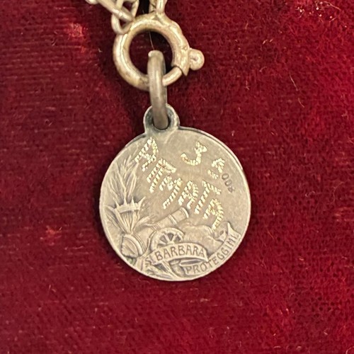 1590 medaglietta della 3 - 1590,