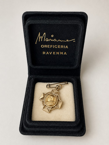 Spilla medaglietta religiosa - spilla,